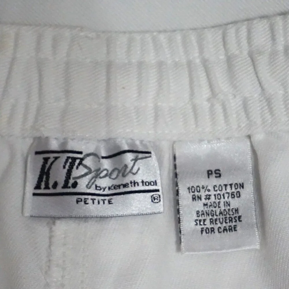 K.T Sport by Keneth Too! Vintage Cargo Shorts Womens Size Petite Small White